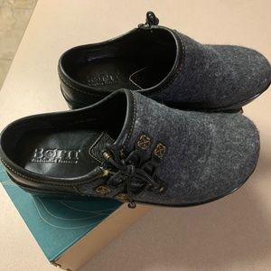 Born felt wool clogs 8/39 charcoal/black
